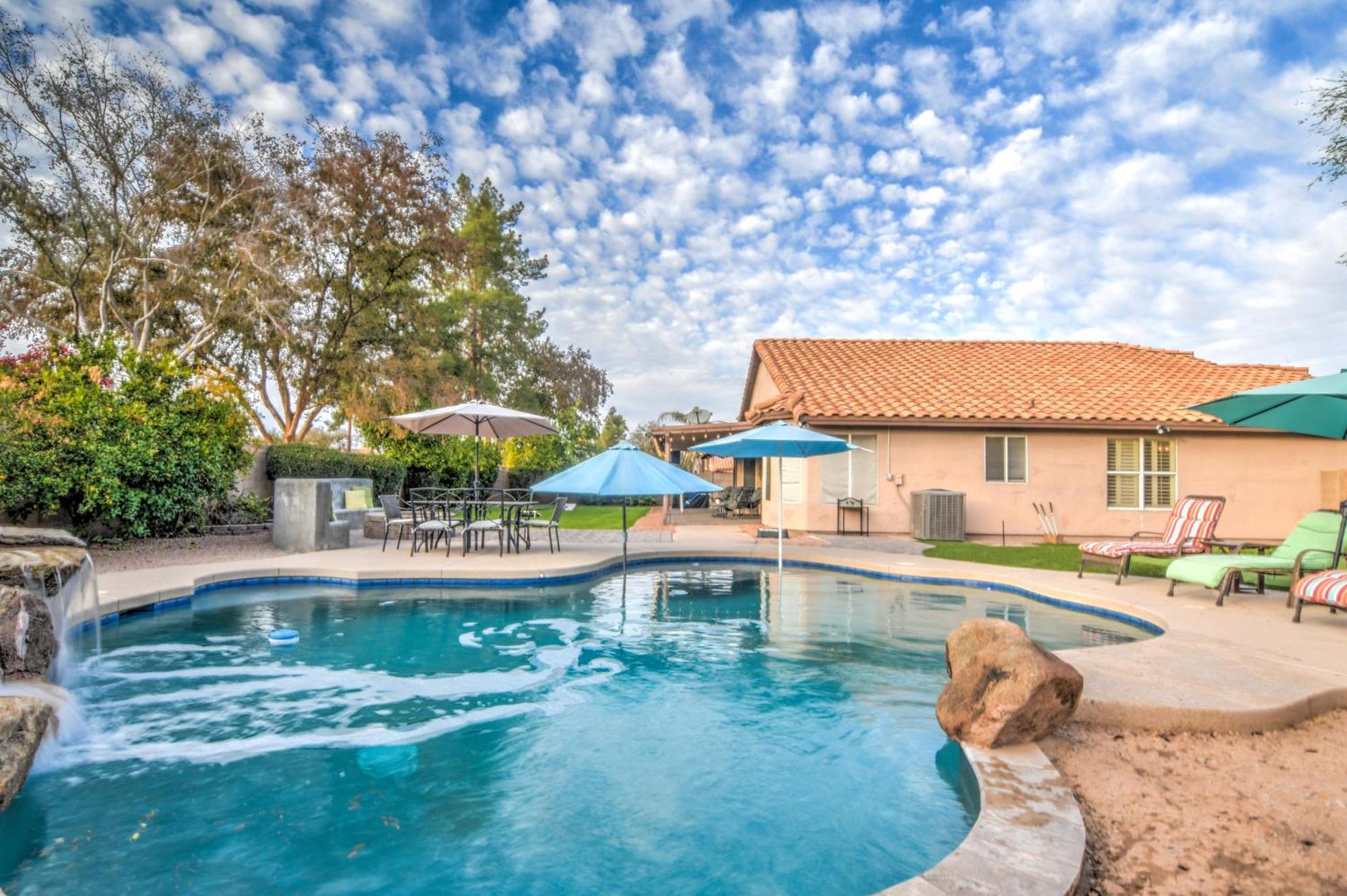 Route 66 Oasis In Downtown Gilbert With Heated Pool & Mini Golf Villa Kültér fotó