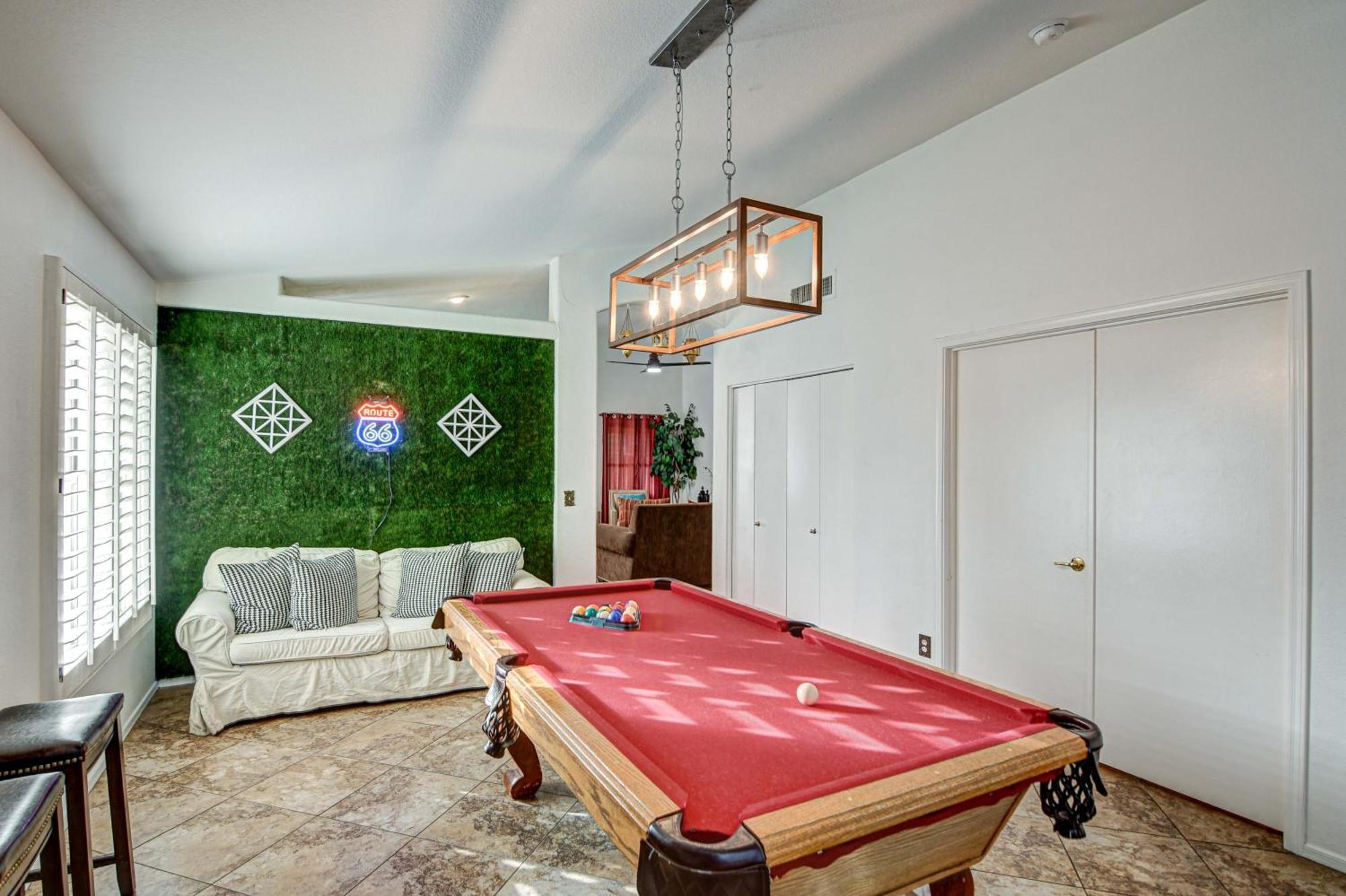 Route 66 Oasis In Downtown Gilbert With Heated Pool & Mini Golf Villa Kültér fotó